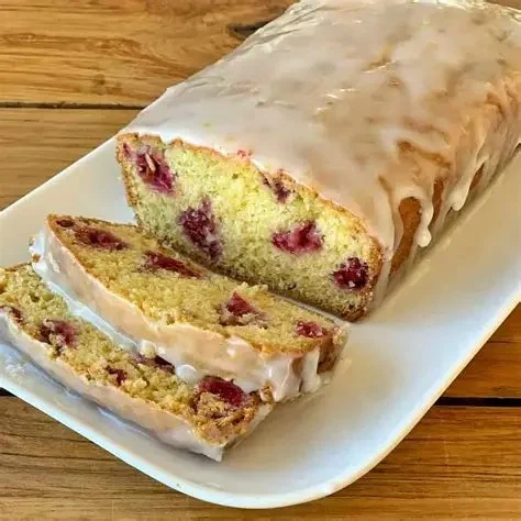 How to Bake the Perfect Raspberry Lemon Loaf Cake: A Simple and Delicious Recipe