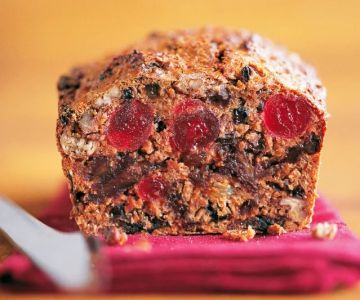 How to Make the Perfect Classic Fruitcake from Scratch