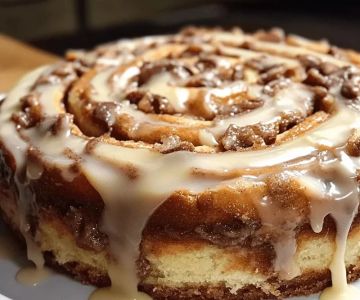 How to Make the Perfect Cinnamon Roll Cake