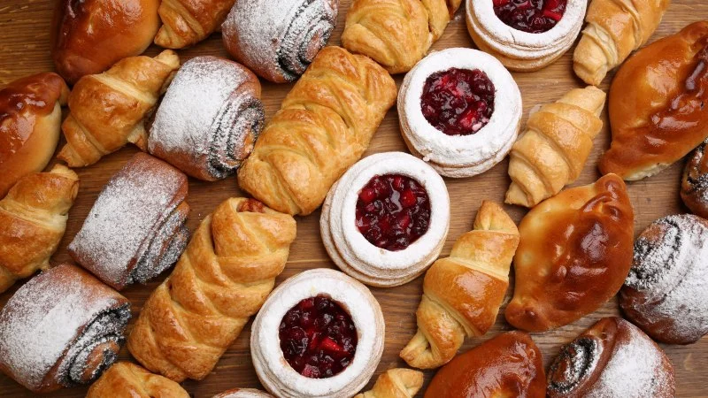 7 Delicious Pastry Recipes Every Baker Should Try – Mouthwatering Ideas for Beginners and Pros
