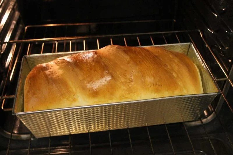 How to Bake Homemade Bread with Minimal Effort