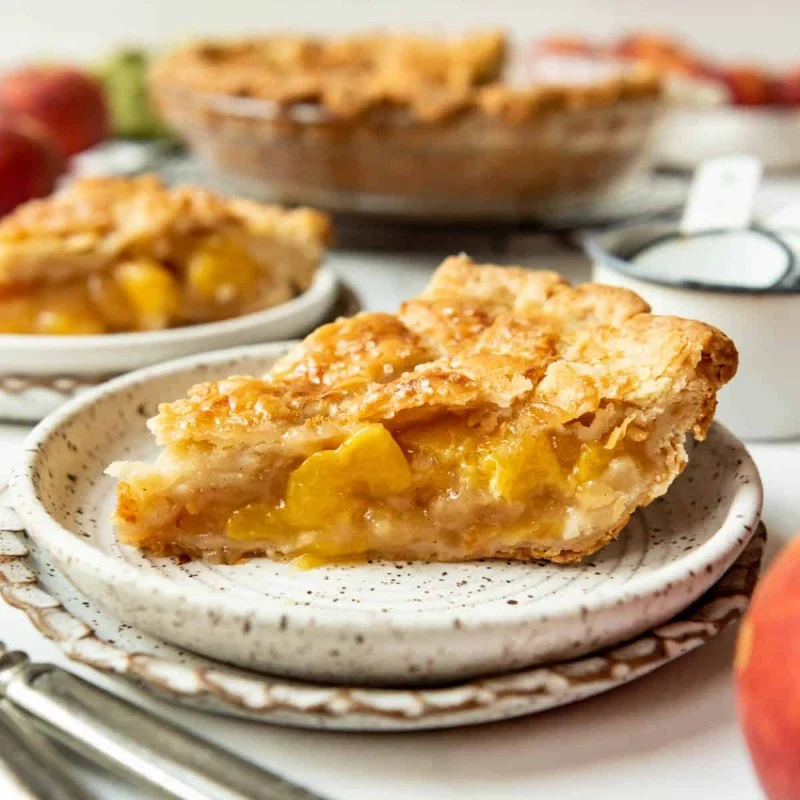 How to Make the Best Homemade Peach Pie with a Buttery Crust