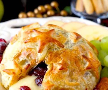 How to Create a Delicious Baked Brie Pastry for Parties
