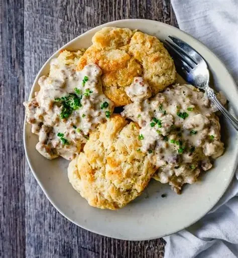 How to Make the Best Homemade Biscuit Gravy