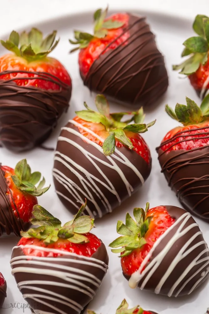 How to Make Delicious Chocolate Covered Strawberries: A Simple and Sweet Recipe