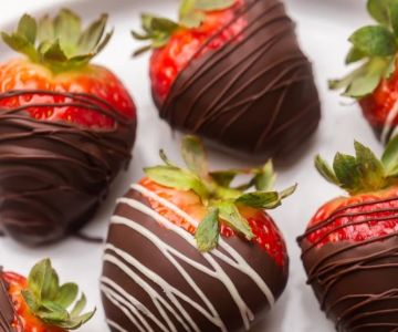 How to Make Delicious Chocolate Covered Strawberries: A Simple and Sweet Recipe