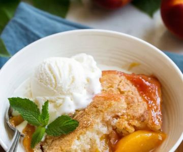 How to Make Perfectly Homemade Peach Cobbler: Easy and Delicious Recipe