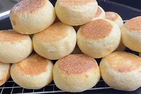 How to Make Fluffy, Homemade English Muffins: Step-by-Step Guide