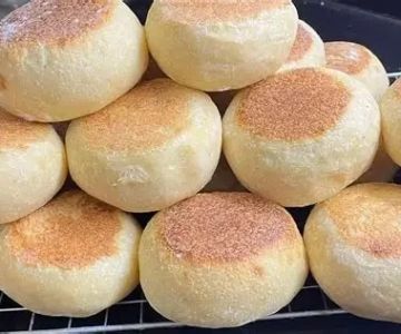 How to Make Fluffy, Homemade English Muffins: Step-by-Step Guide