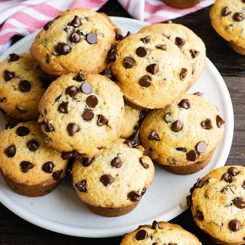 How to Bake Delicious Chocolate Chip Muffins: Easy Recipe for Sweet Treats