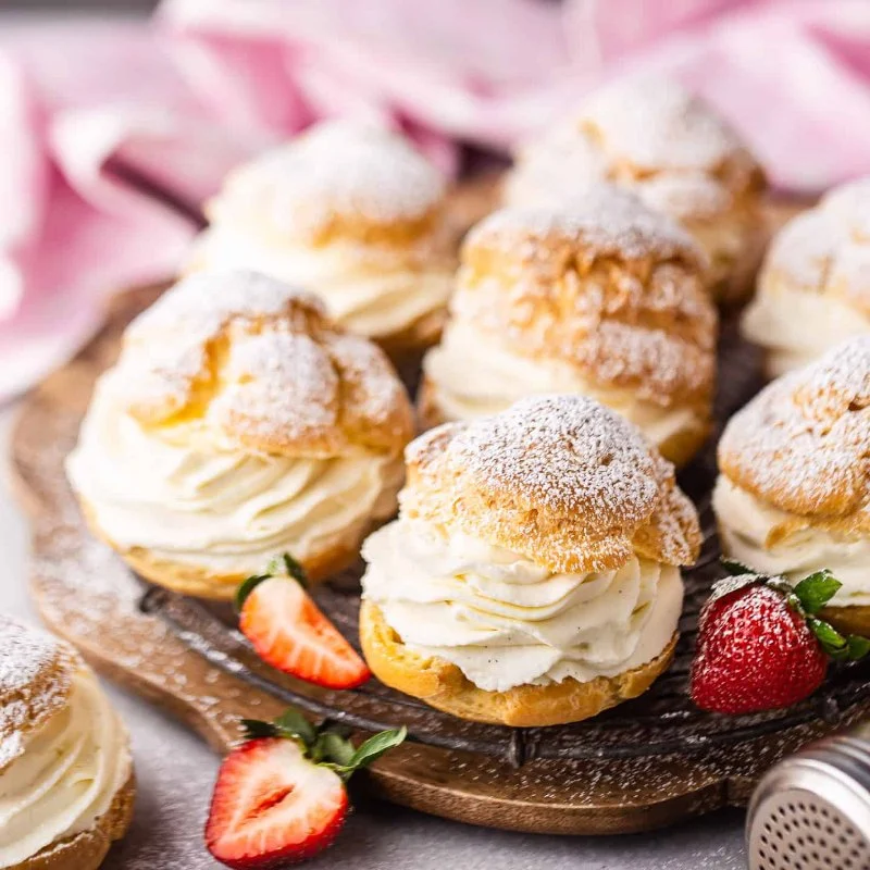 How to Make Fresh Homemade Cream Puffs with Pastry Cream - A Step-by-Step Guide to Delicious Cream Puffs