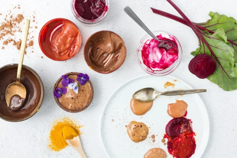How to Use Natural Food Dyes for Baking and Decorating