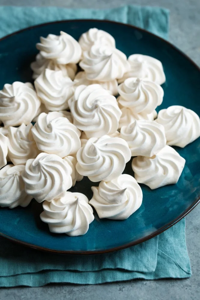 How to Make Bakery-Style Meringue Cookies