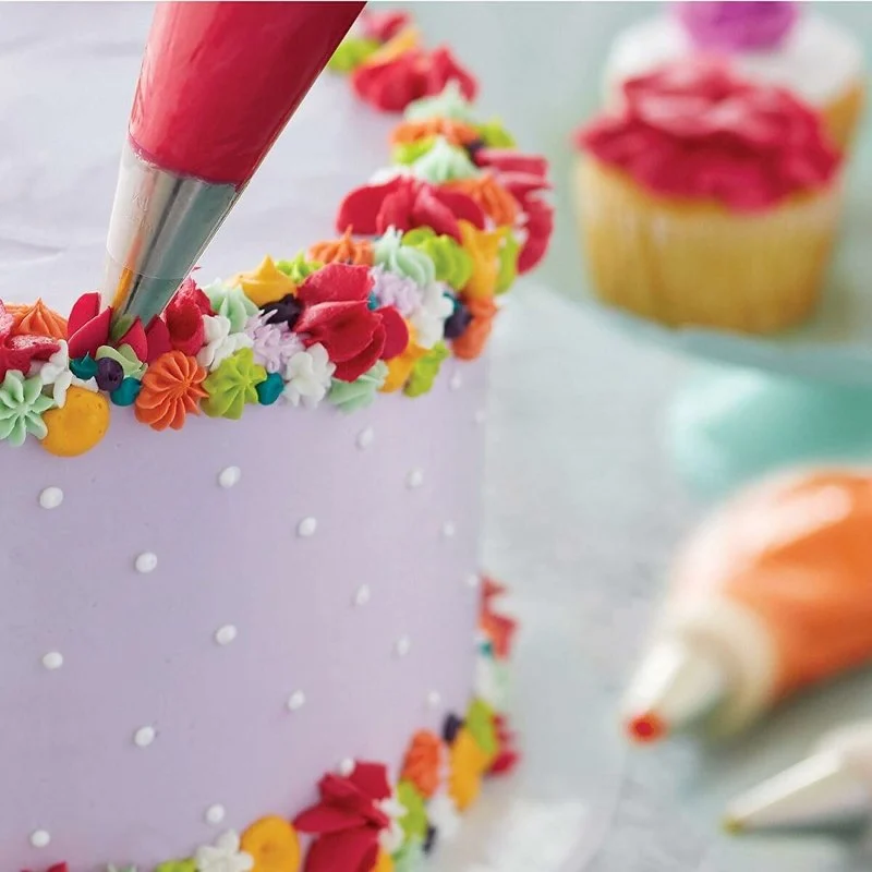 10 Cake Decorating Tips for Beginners