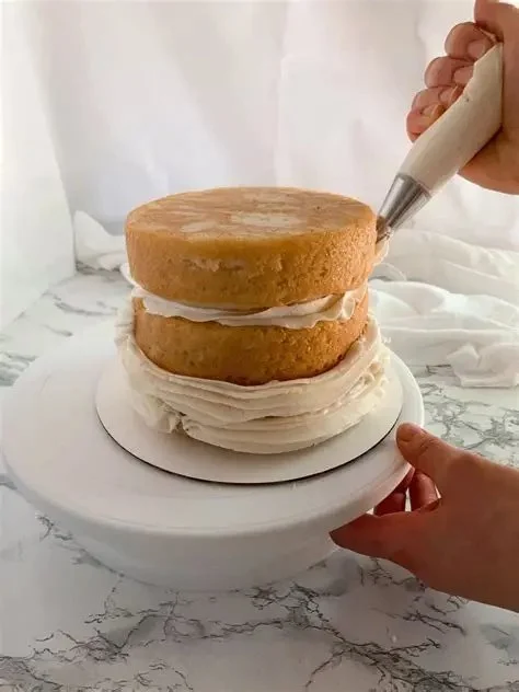 How to Master the Art of Cake Decorating in 5 Easy Steps