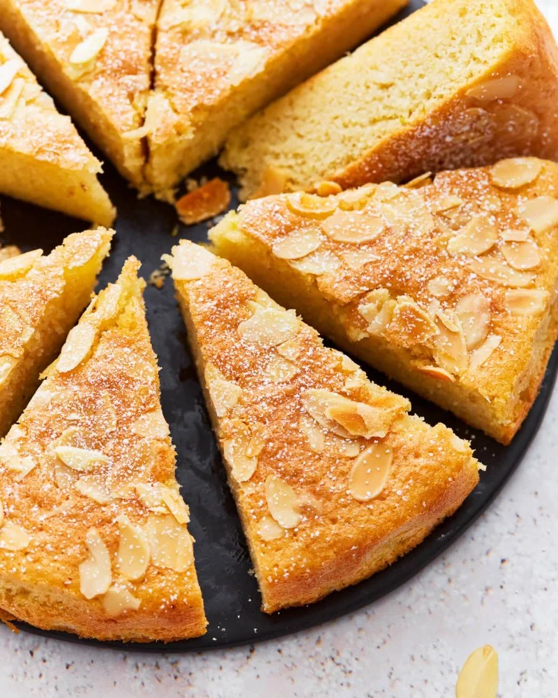 How to Bake the Perfect Almond Cake Every Time