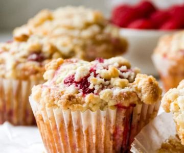 How to Make the Perfect Homemade Raspberry Muffins