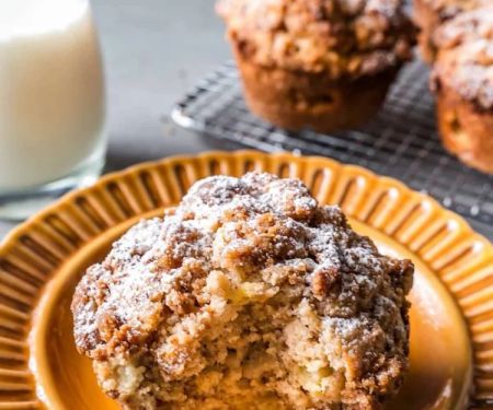 How to Make the Perfect Apple Streusel Muffins - Heavenly Delights Bakery