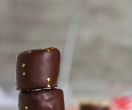 How to Make the Best Chocolate Covered Marshmallows