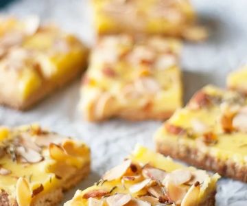 How to Bake Perfect Lemon Bars with a Shortbread Crust
