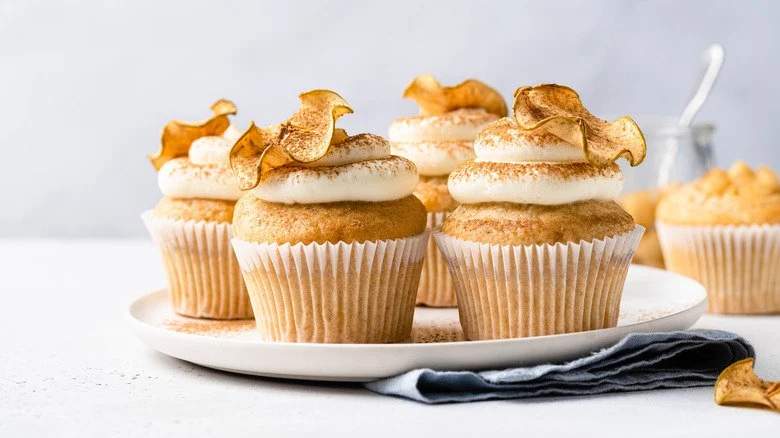 How to Turn Your Favorite Cake into Cupcakes