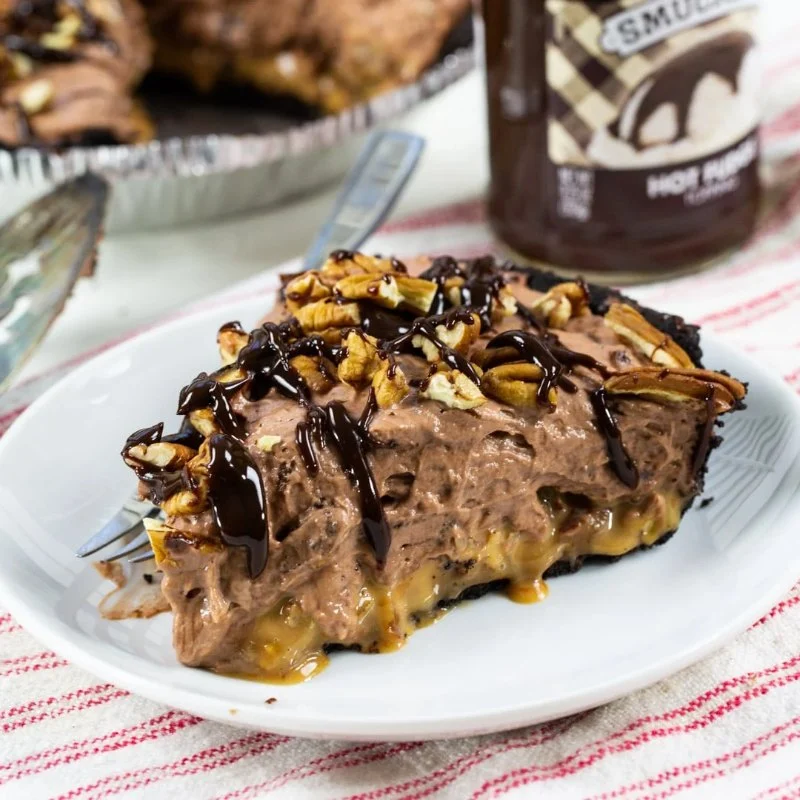 How to Make the Perfect Chocolate Caramel Pie