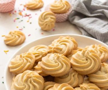 How to Make Bakery-Style Butter Cookies with a Crisp, Light Texture