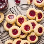 How to Make Bakery-Style Raspberry Jam Cookies: A Simple and Delicious Recipe