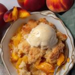 How to Make Bakery-Style Peach Cobbler with a Crispy Topping