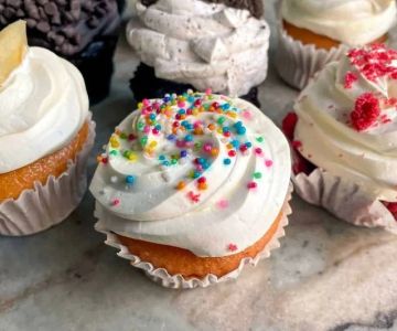 The Ultimate Guide to Understanding the Different Types of Cake Frosting