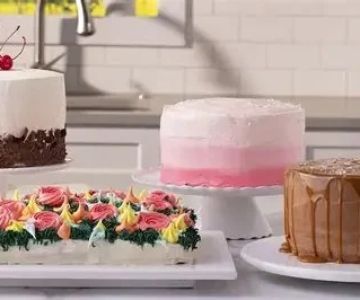 How Do Bakeries Create Such Beautifully Decorated Cakes? Tips from the Pros