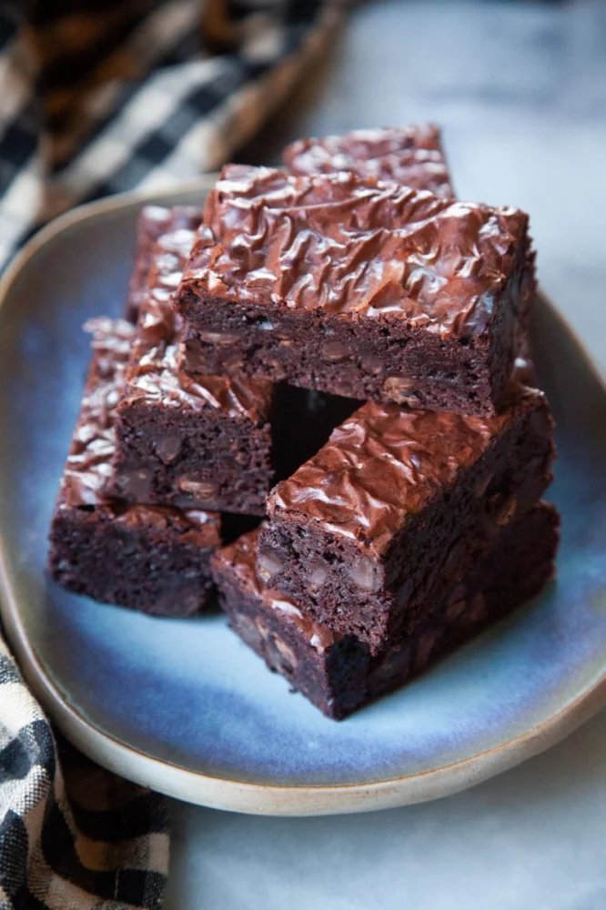 How to Make Bakery-Style Fudge Brownies with a Rich, Chewy Texture