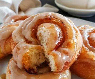 How to Make Bakery-Style Honey Buns with a Sweet Glaze