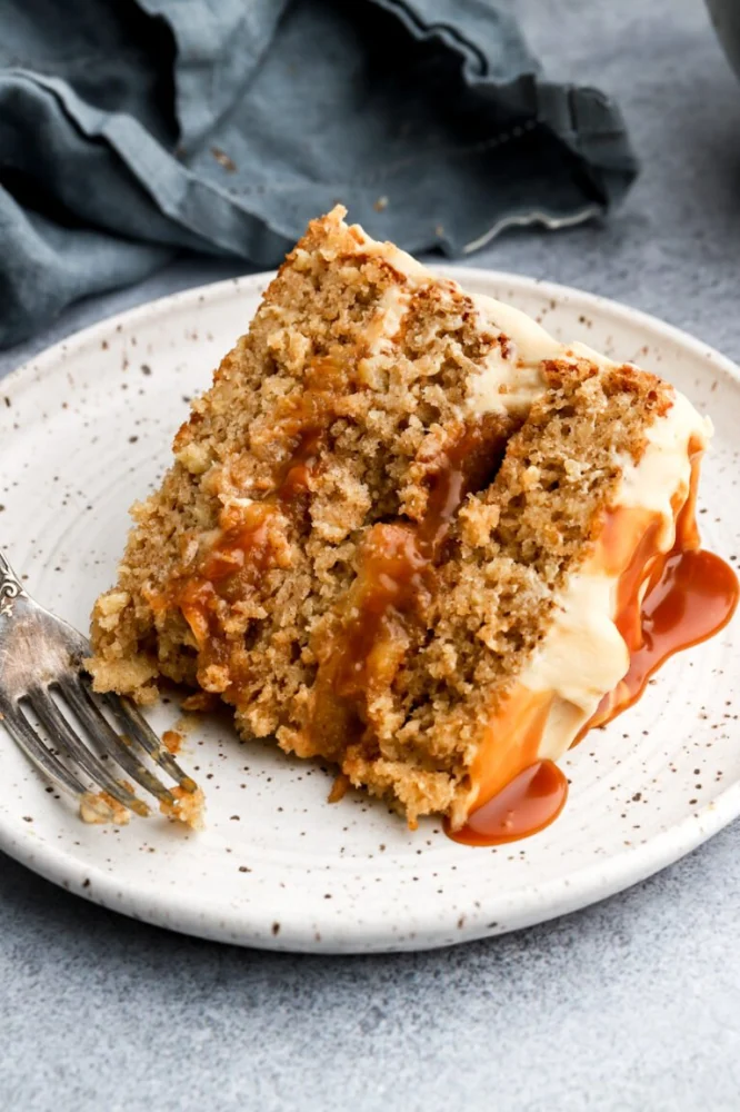 How to Make Bakery-Style Caramel Apple Cake with a Moist Texture: A Step-by-Step Guide