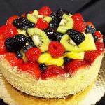 How to Make a Bakery-Style Cheesecake with Fresh Fruit