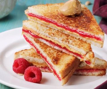 Best Bakery Breads to Pair with Jam or Jelly