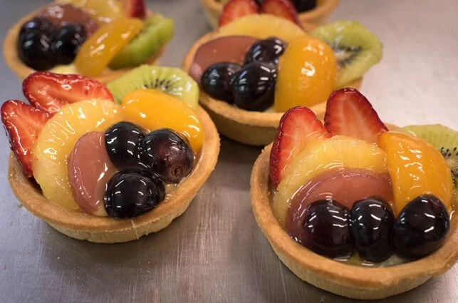 How to Incorporate Fresh Seasonal Fruit into Your Bakery Creations