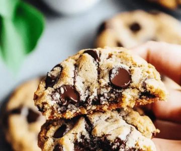 How to Bake Bakery-Style Chocolate Chip Cookies That Melt in Your Mouth