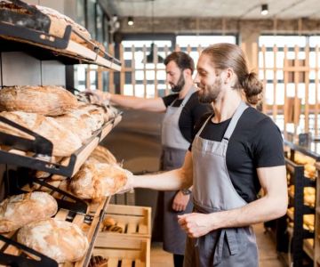 Starting a Successful Bakery Business: Insights and Tips From Experienced Bakers
