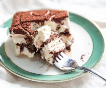 How to Make Bakery-Style Tiramisu with a Rich and Creamy Texture