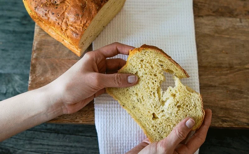 Understanding the Different Types of Yeast and Their Impact on Bakery Goods