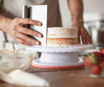Mastering Cake Decorating: Essential Tips for Beginners to Create Stunning Cakes