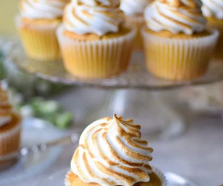 Bakery-Style Lemon Meringue Cupcakes with a Zesty Filling You Can Make at Home
